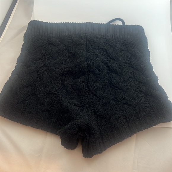 Forever 21 - sweater material shorts. Small. Black. - Picture 2 of 2